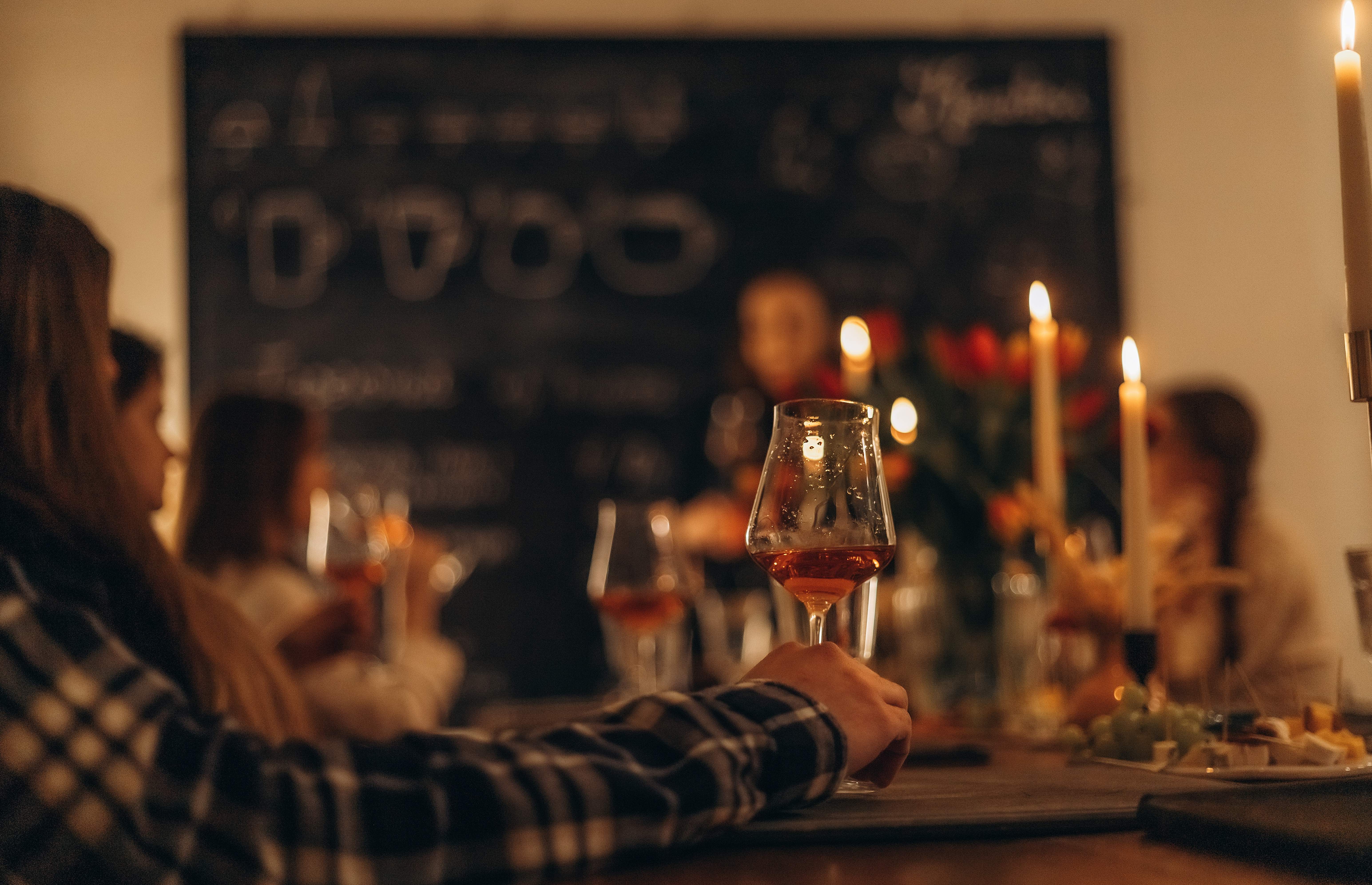 Винный вечер с лепкой 18+ фото 2